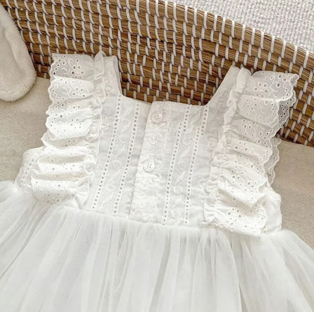 Vestibody Broderie Tul